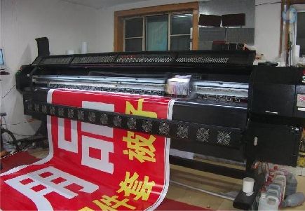瑞丽喷绘广告分辨率是多少？